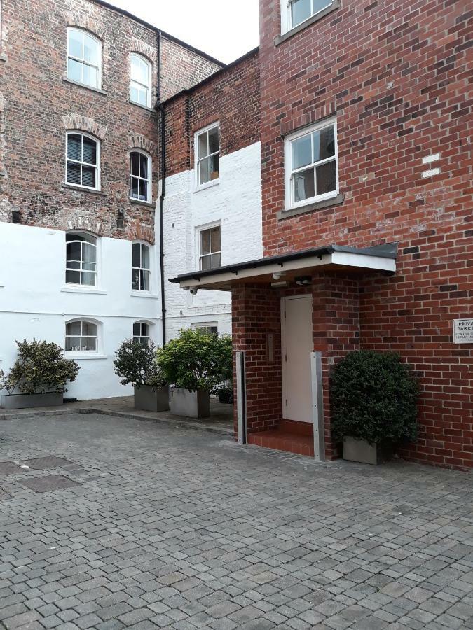 Riverside Apartment 요크 외부 사진